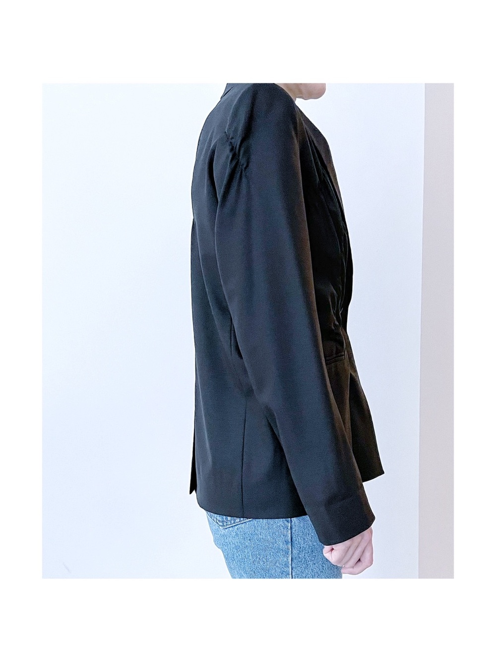 COS wool black blazer with gathered details - Picture 15 of 15